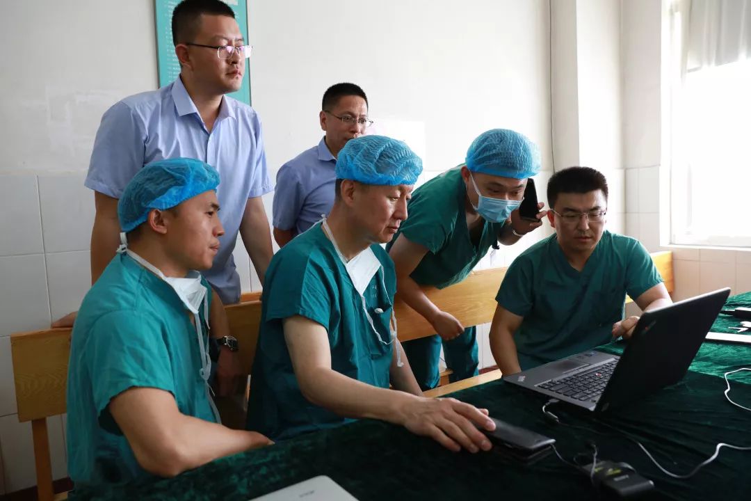 中国电信助力完成全球首例5G多中心天玑骨科机器人远程手术